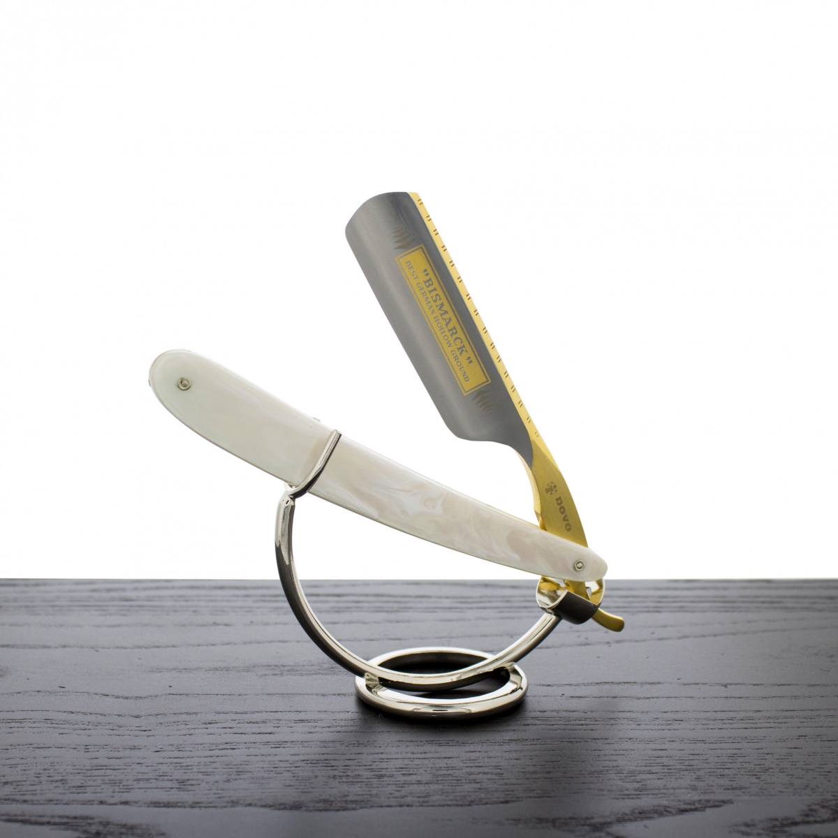 Picture of Dovo SR-DOV-26820-NH 0.75 in. Dovo Bismarck Pearl Acrylic Straight Razor - Not Honed