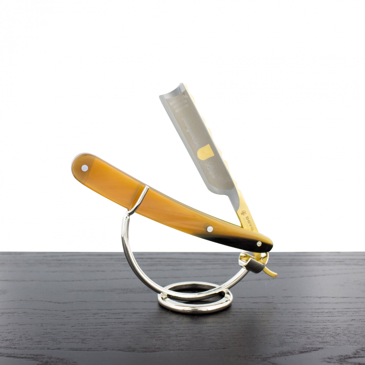 Picture of Dovo SR-DOV-3580-H 0.62 in. Dovo Bergischer Lowe Buffalo Horn Straight Razor - Honed