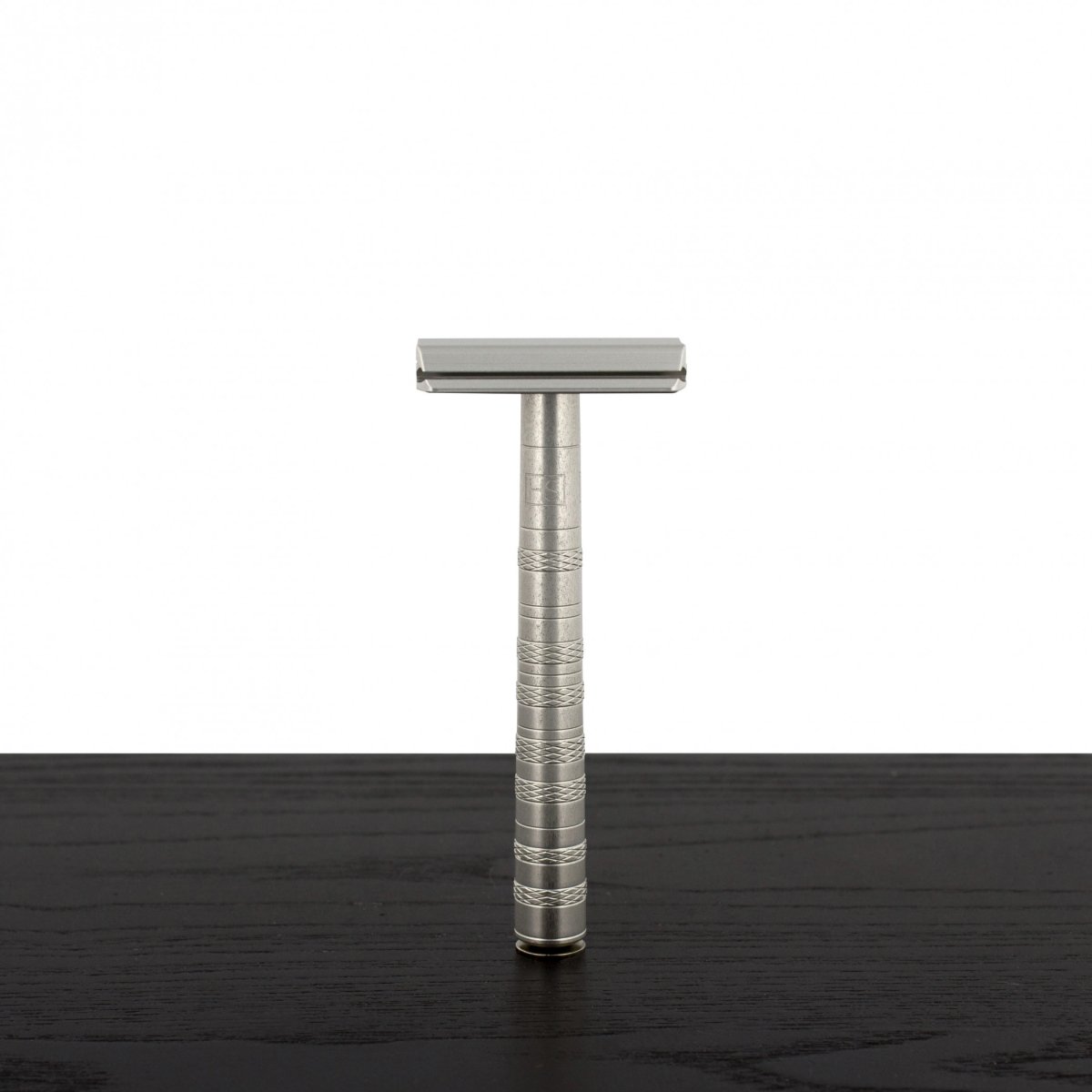 Picture of Henson Shaving RZ-HEN-4554-jetb Henson Shaving Aluminum AL13 Mild DE Safety Razor - Jet Black