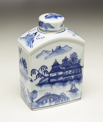 Picture of AA Importing 59788 Blue & White Square Jar with Lid