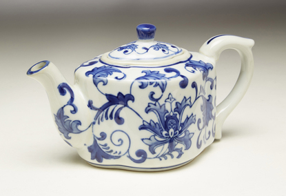 Picture of AA Importing 59804 Blue & White Tea Pot