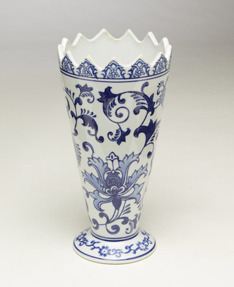 Picture of AA Importing 59811 9.5 in. Blue & White Vase