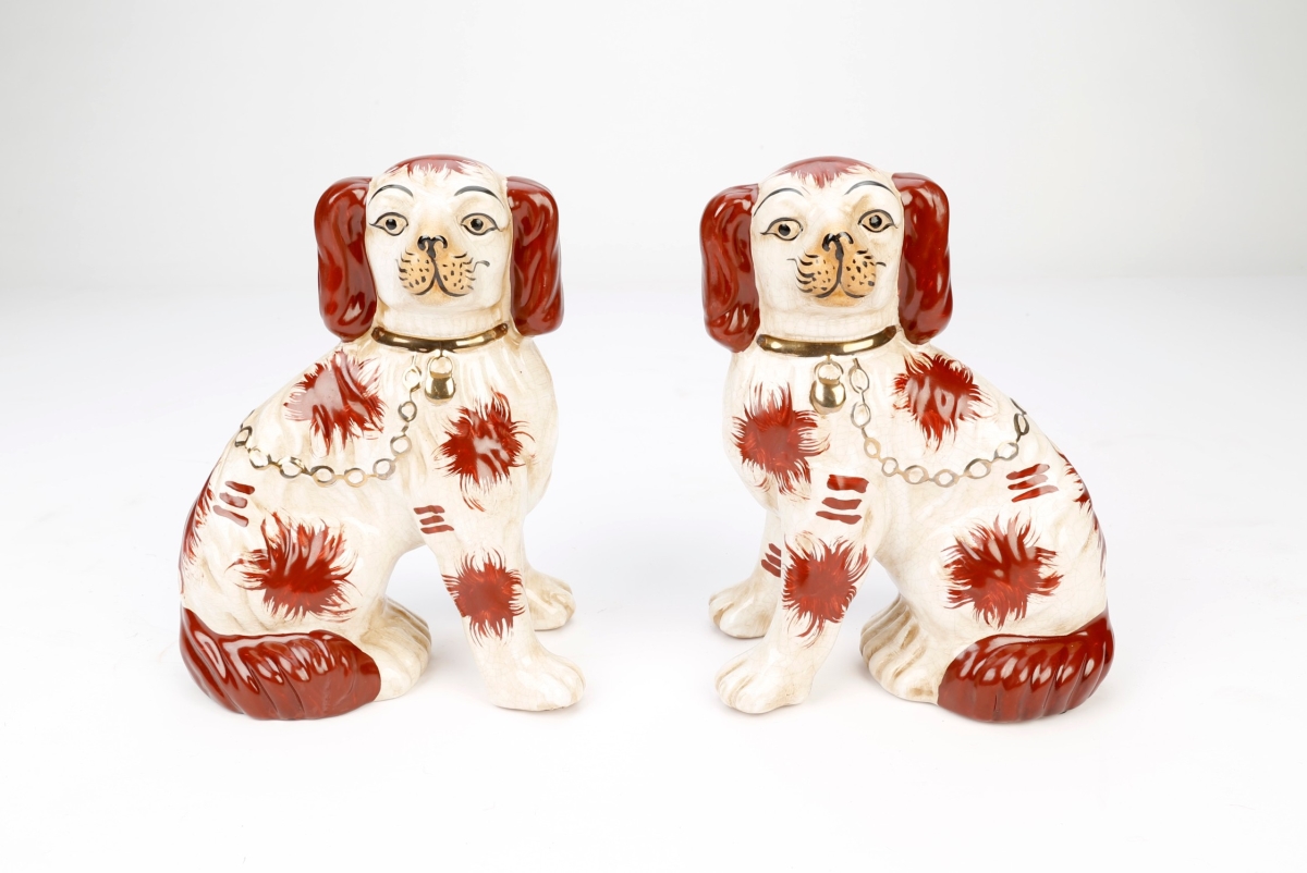 Picture of AA Importing 25686 Rust Brown & White Staffordshire Spaniels Figurine with Gold Chain&#44; Set of 2