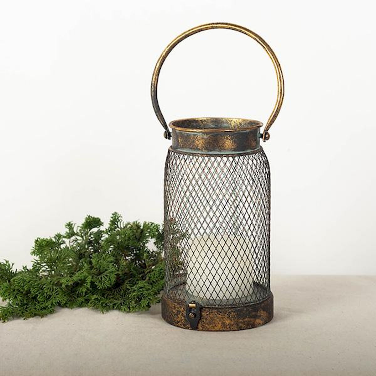 Picture of Forpost FP-DAF-071 Metal with Handle Candle Lantern