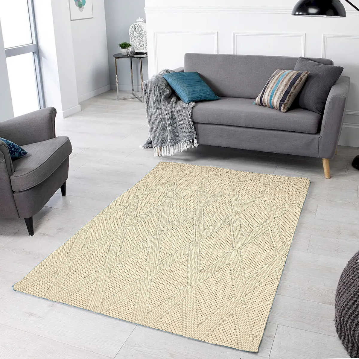 8 ft. x 10 in. Chinook Ivory Large Diamond Handmade Wool Rectangle Area Rug