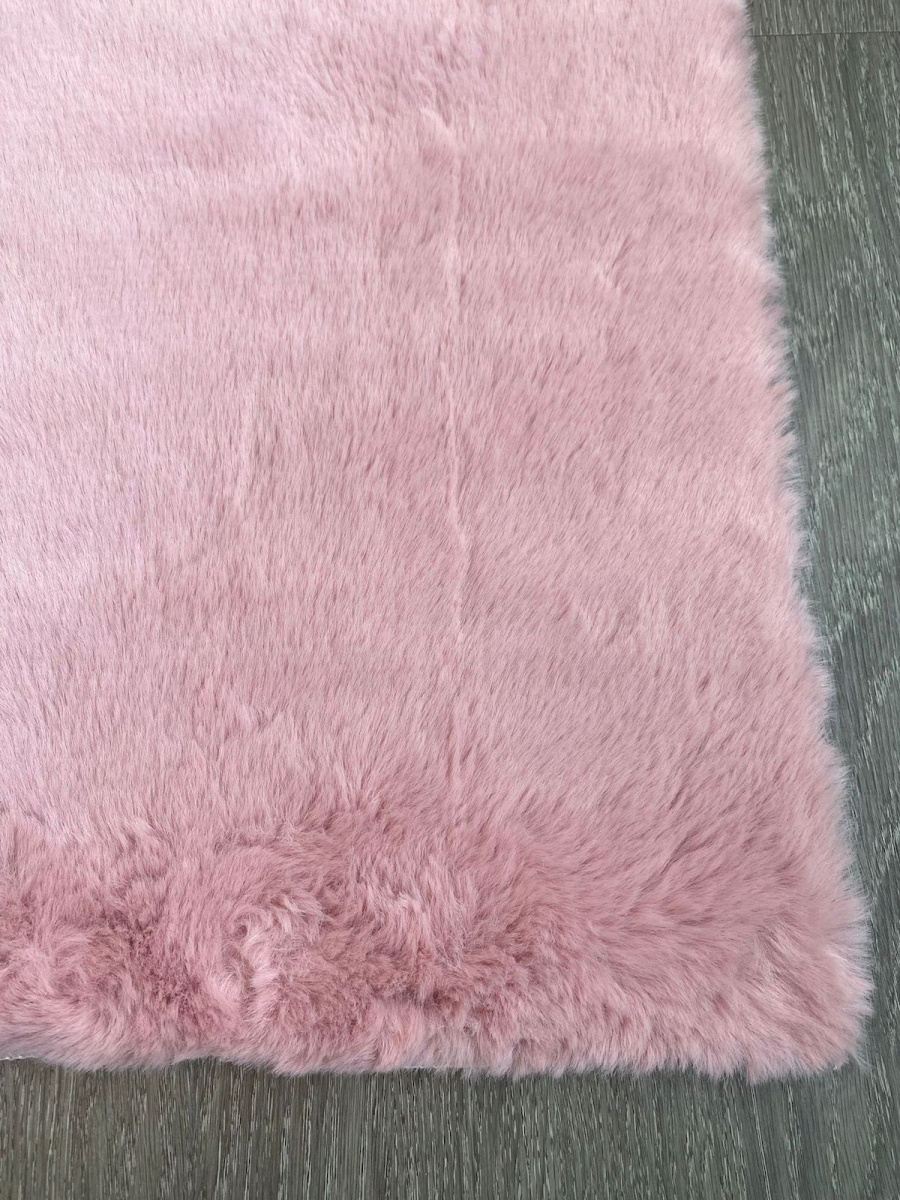 5 x 8 ft. Pink Rectangular Faux Fur Rabbit Rectangle Area Rug