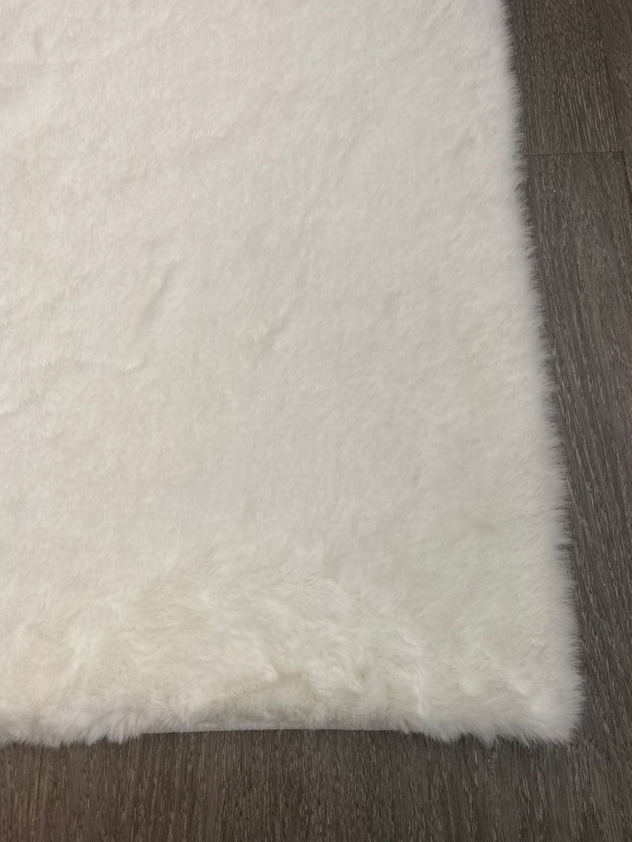 5 x 8 ft. White Rectangular Faux Fur Rabbit Rectangle Area Rug