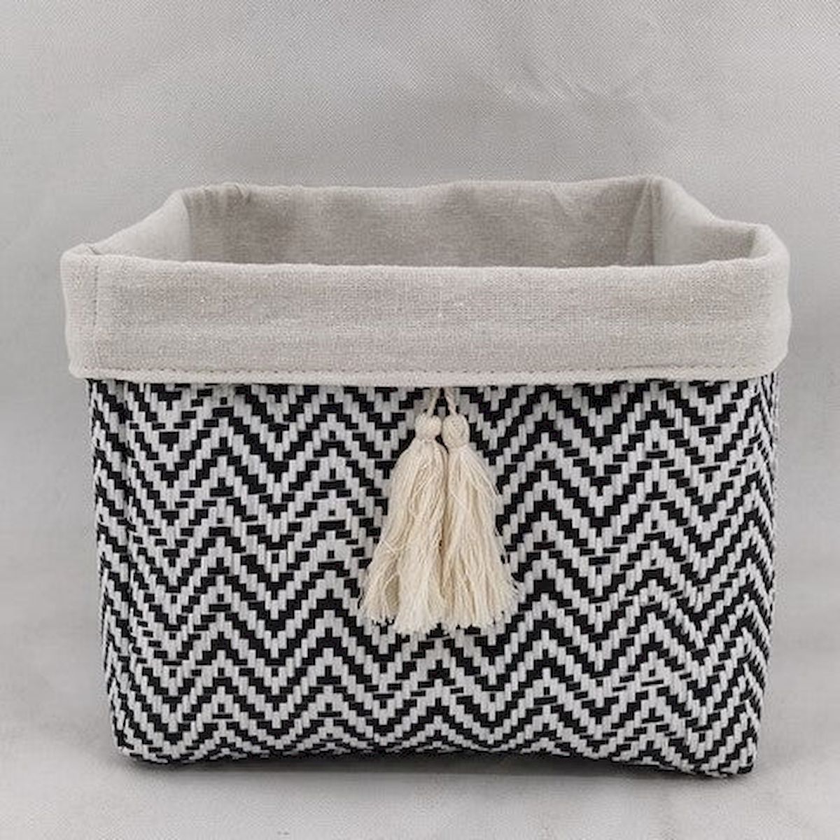 Picture of Mr. MJs Trading AI-2120-216 Black&#44; White Chevron Pattern with Cream Liner & Tassel Basket