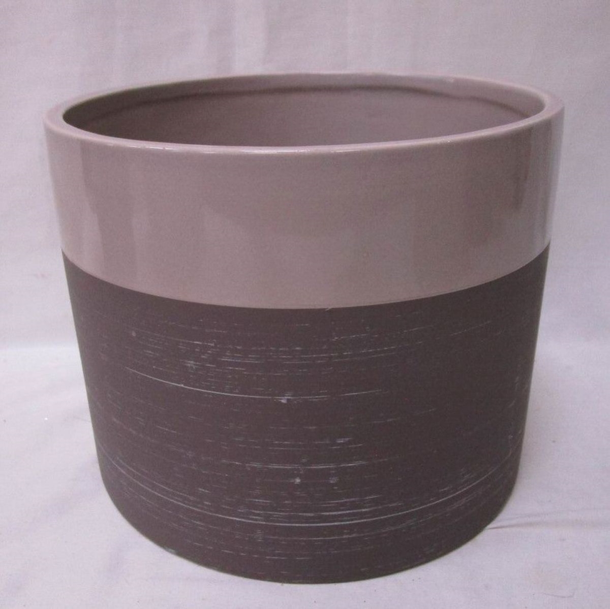 Shades of Gray Round Planter