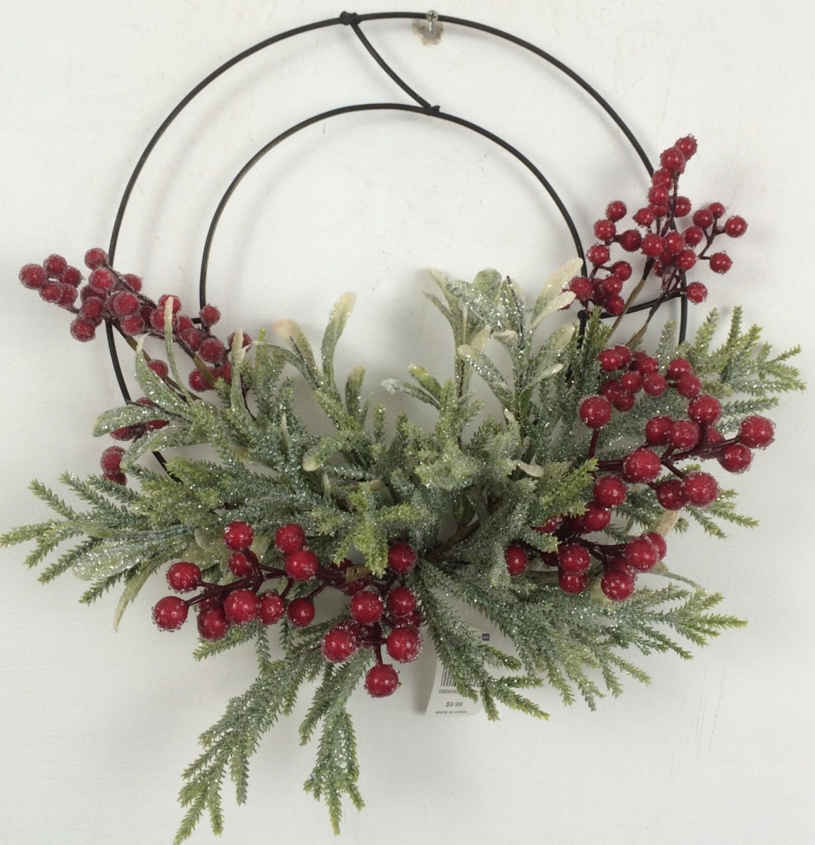 AI-FL7077 Glittered Greens & Red Berries Wreath