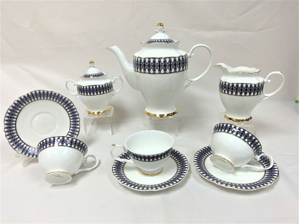 Picture of Mr. MJs Trading HO-16D250-15 Blue Pattern with Gold Trim Teapot Set&#44; Set of 15