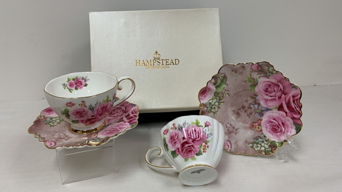 Picture of Mr. MJs Trading HO-S3275D-12D178-2 Pink Roses with Gold Trim Tea Cup Set, Set of 2