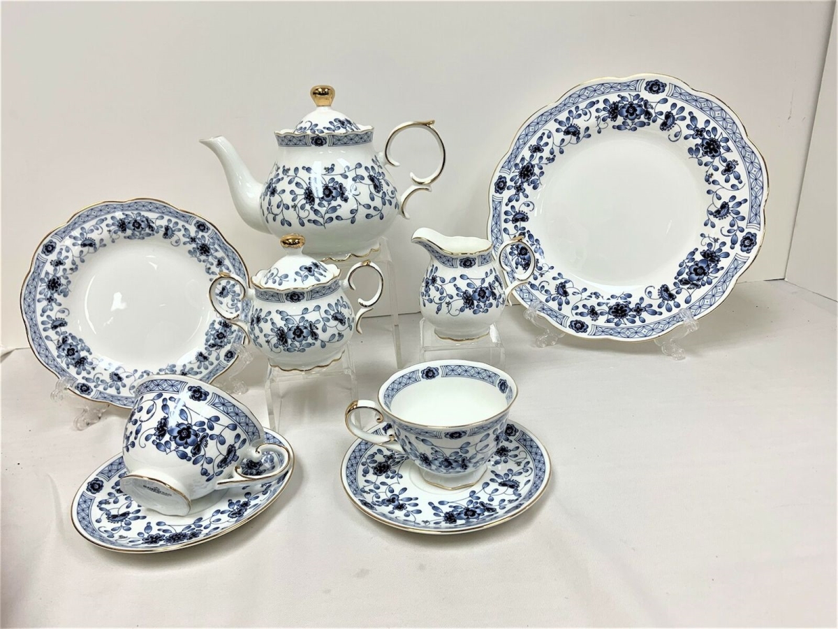 Picture of Mr. MJs Trading HO-S3323-12D153-24 White with Blue Flowers & Gold Rims Cake & Teapot Set&#44; Set of 24
