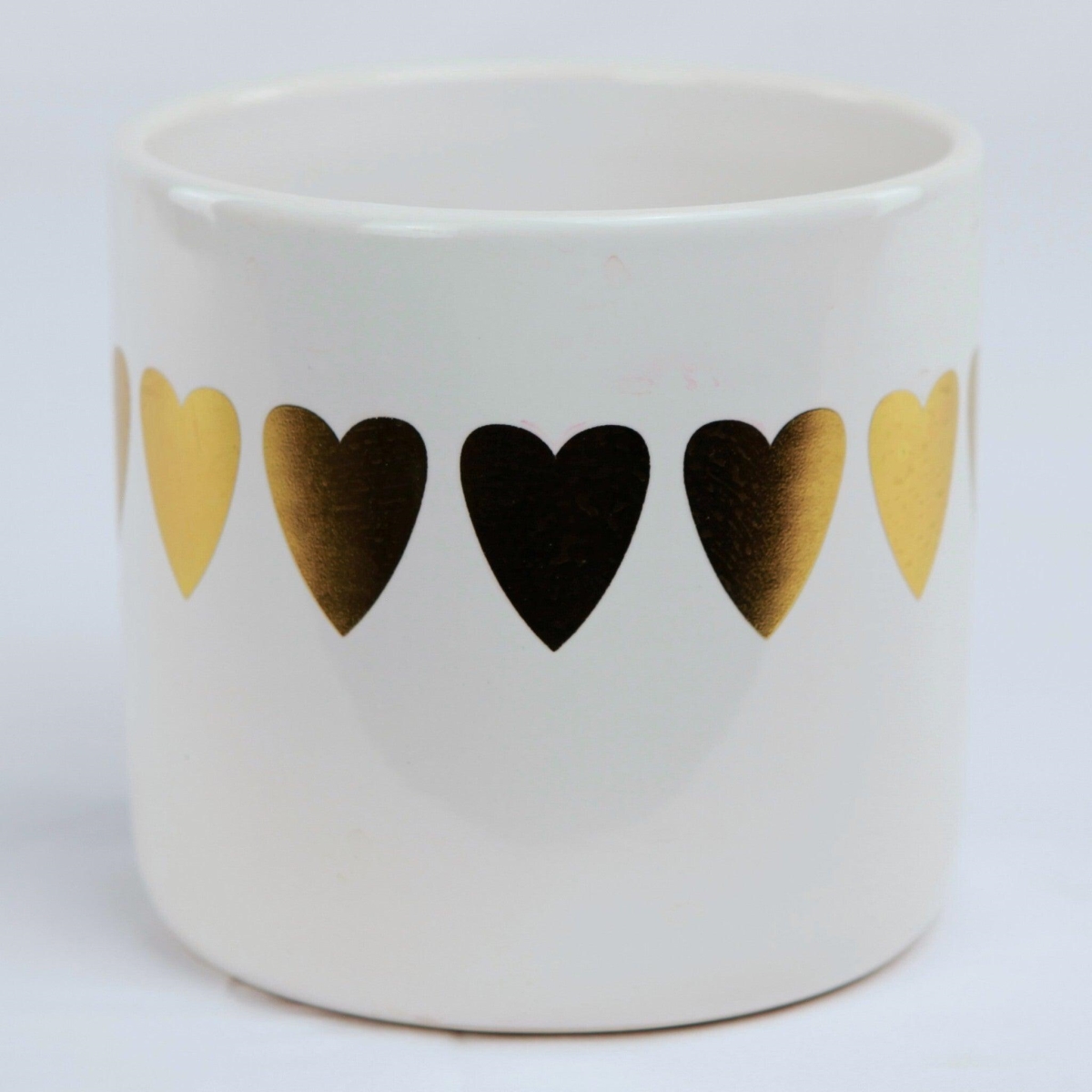 AI-CE10-702-Q04 Gold Hearts Around White Planter - Set of 4
