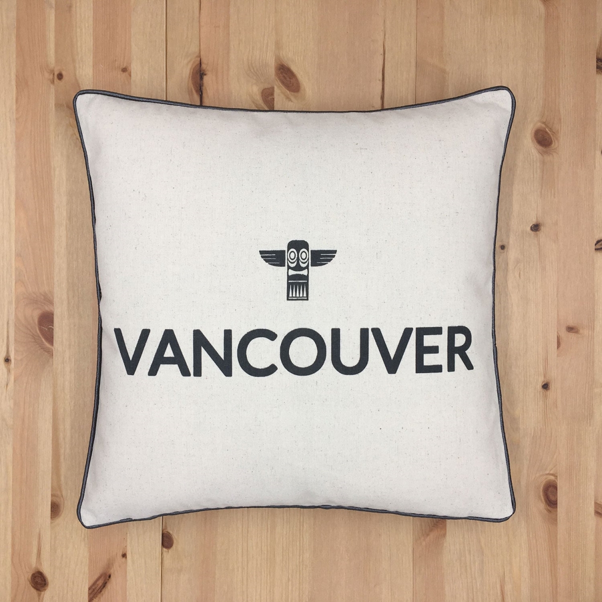 HU-OC1818CTVCOF Vancouver With Feather Insert Pillow