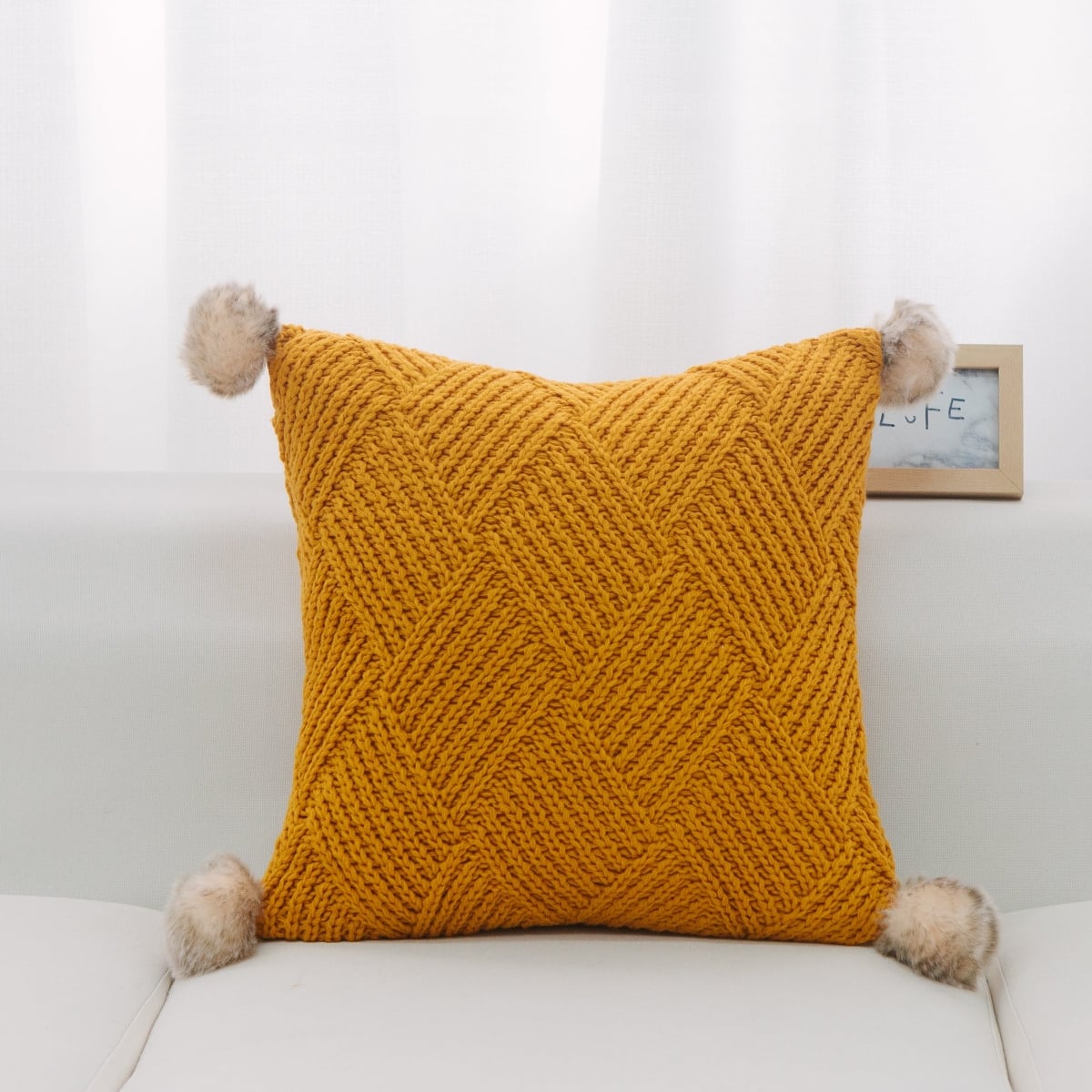 HU-PP1818EL05OP Gold Machine Knit With Pom Poms And Polyester Insert Pillow