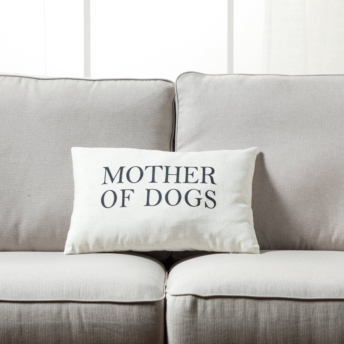 HU-YM1420JTMODOP Mother Of Dogs With Polyester Insert Pillow