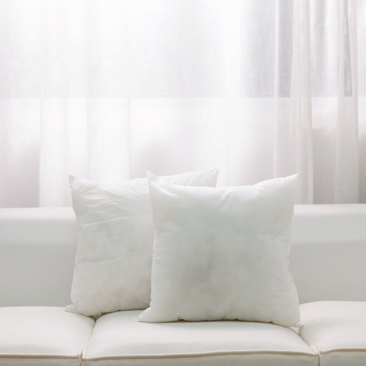 HU-PF2424KL01 24 X 24 Inches Polyester Pillow Insert
