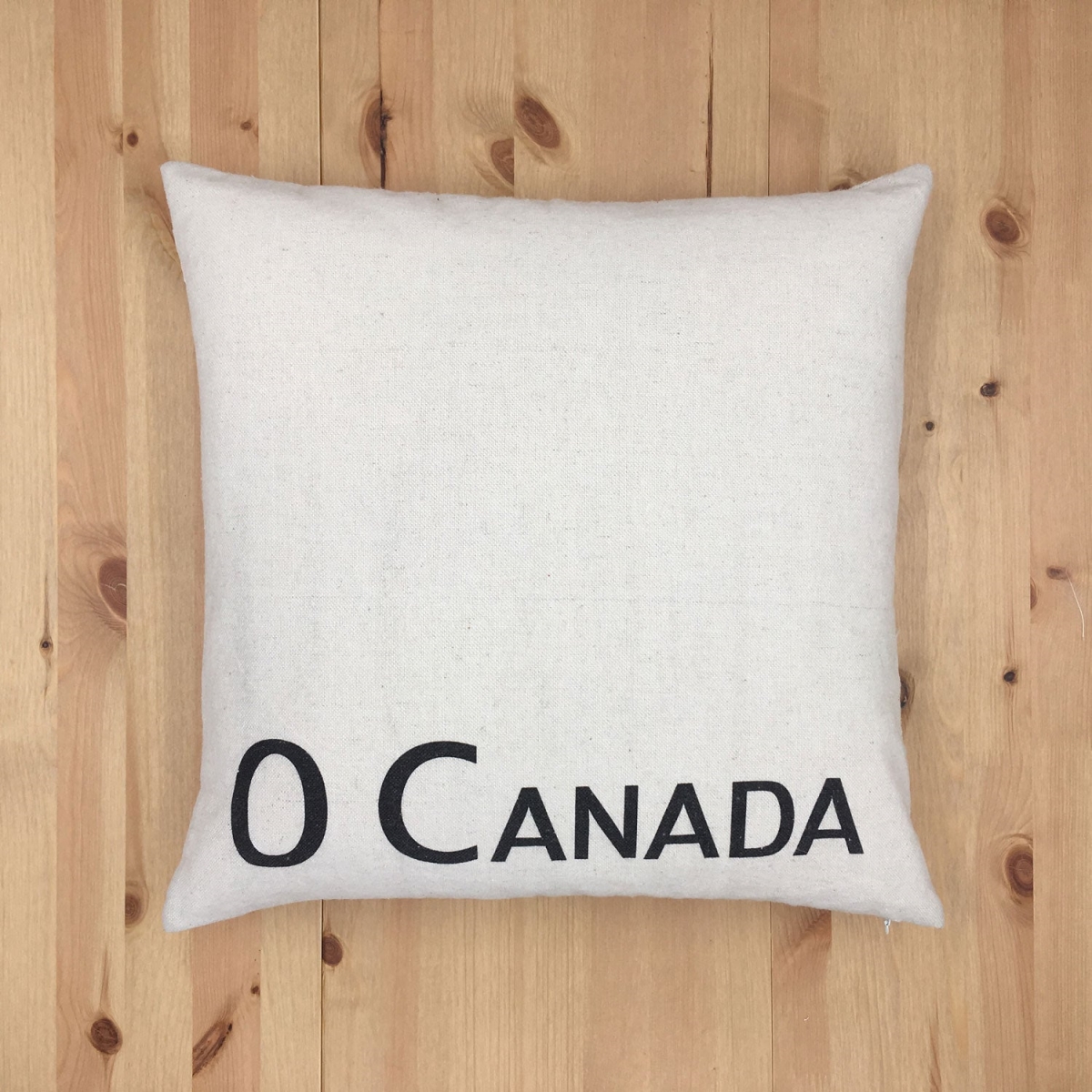 HU-OC1818IC07OP Black O Canadawith Polyester Insert Pillow
