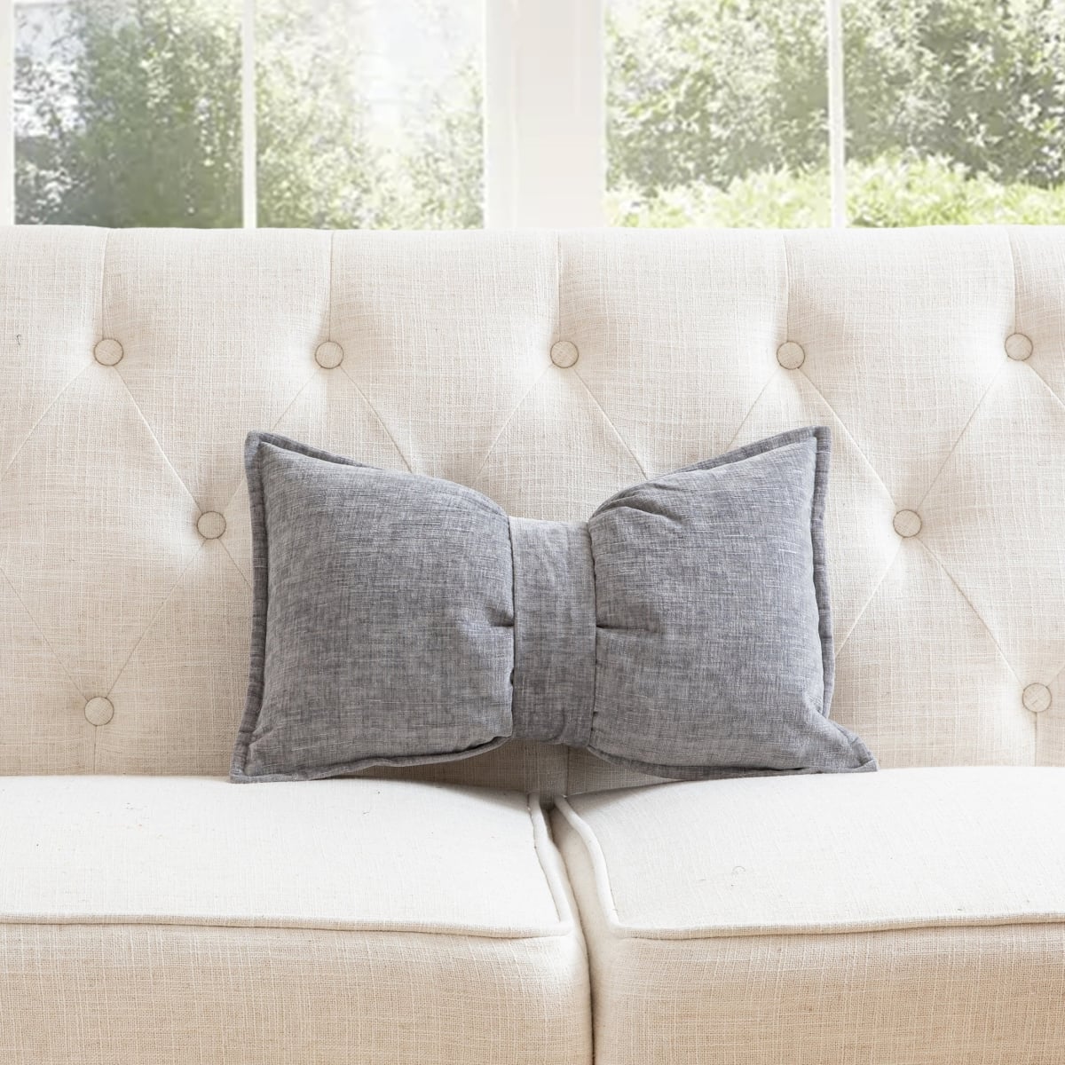 HU-SS1220EG03GYOP Gray Chenille With Belt And Polyester Insert Pillow