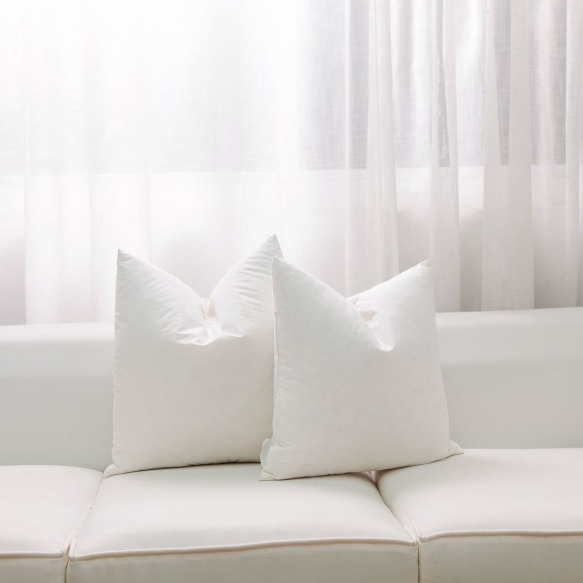HU-FD26260001 26 X 26 Inches Feather Pillow Insert
