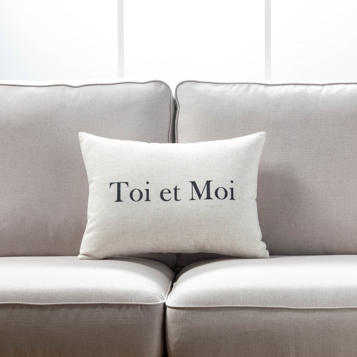 HU-LV1420JTTEMOF Toi Et Moi Text On White With Feather Down Insert Pillow