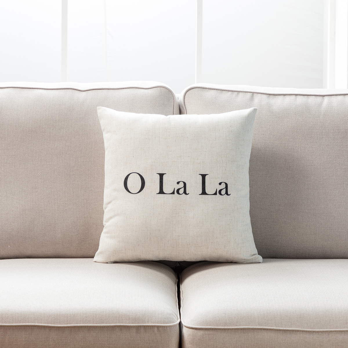 HU-LV1818JTOLLOF O La La Text On White With Feather Down Insert Pillow