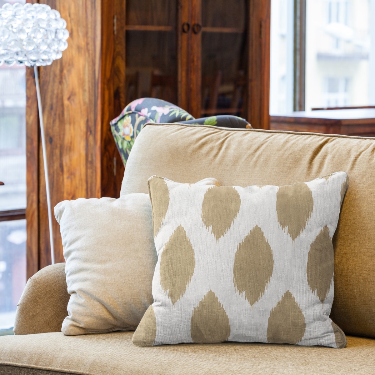HU-ID2020ICGEOP Greige And White Ikat Pattern With Polyester Insert Pillow
