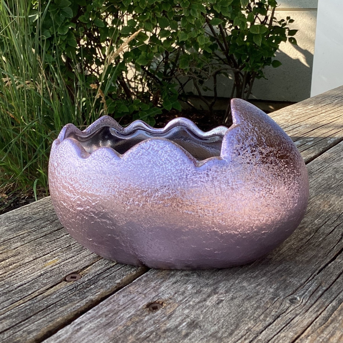 AI-CE955-508_Q01 Metallic Electroplated Lavender Cracked Egg Planter