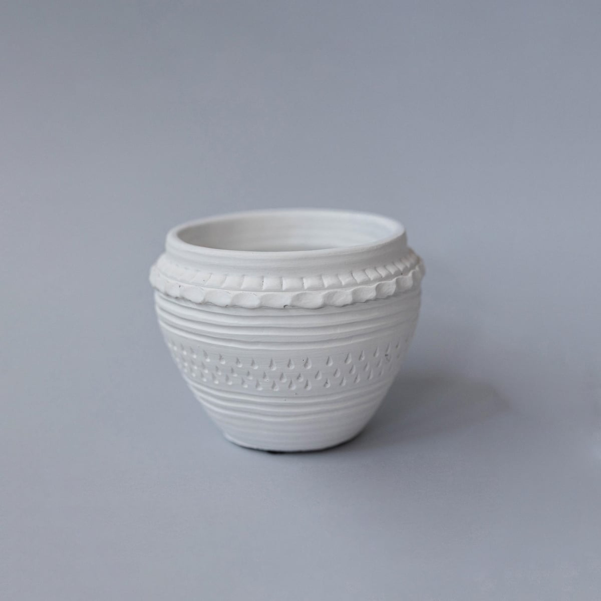 FP-CNP-363-S_Q01 White With Line And Dot Pattern Cement Planter