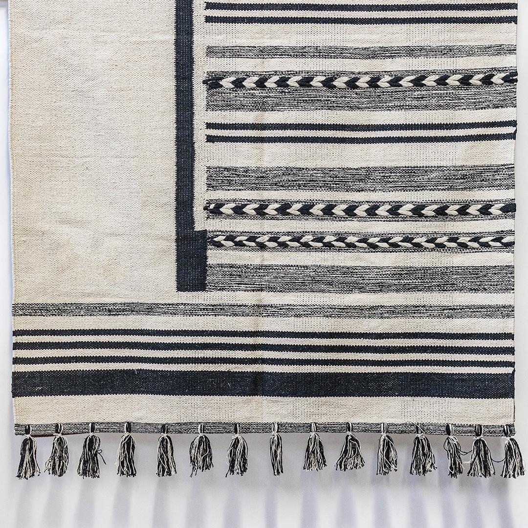 FP-IMT-258 Black And White Linear Designs With Tassels Rug
