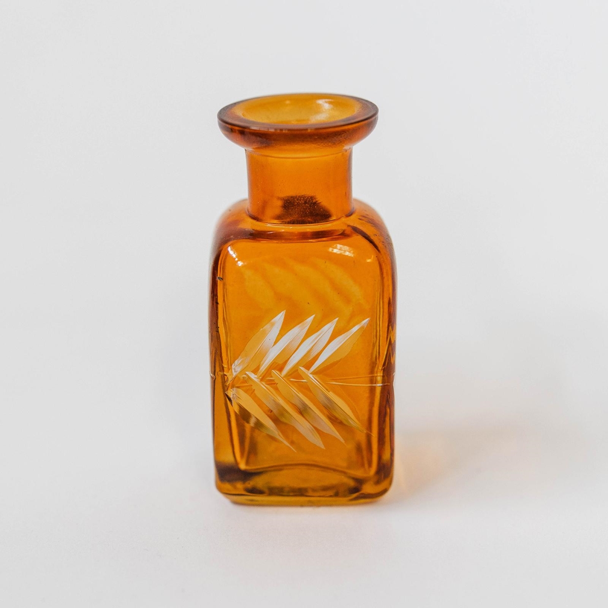 FP-IMW-051-Br_Q01 Square Orange Brown With White Leaves Decorative Bottle