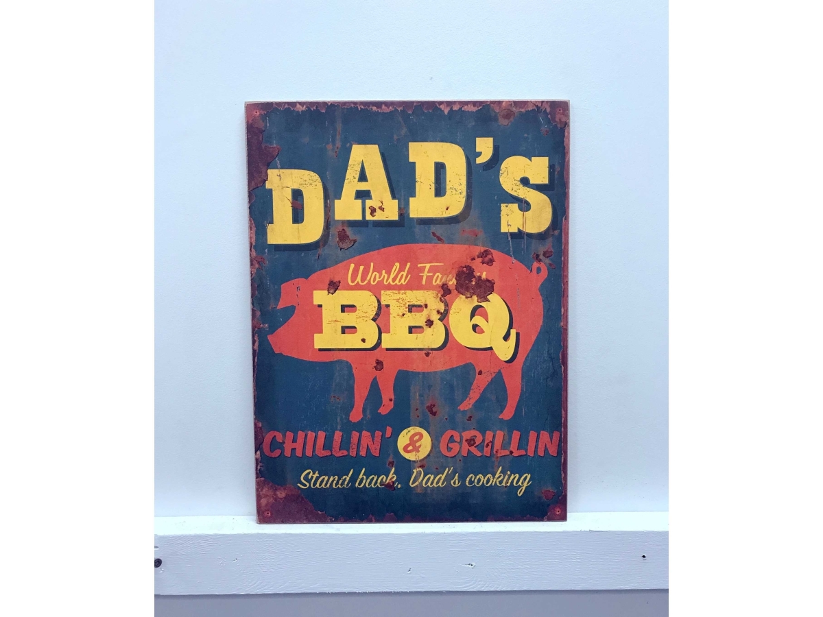 IV-W14-G161 Dads BBQ Wooden Sign Wall Decor