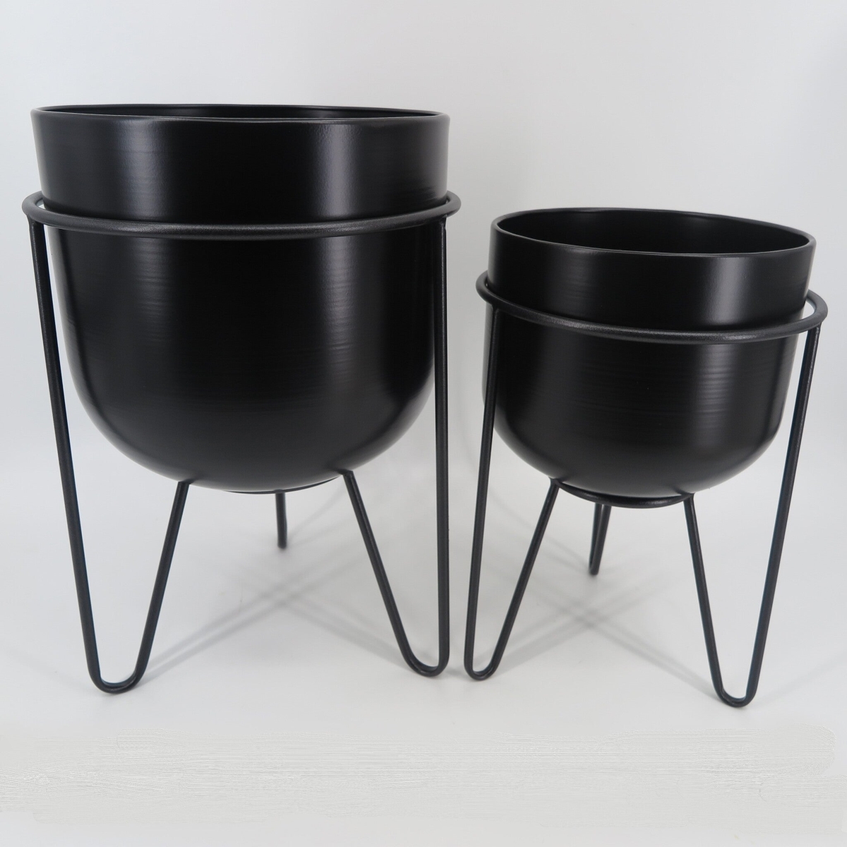 AI-GG9593 Set Of 2 Black Pots Plant Stand
