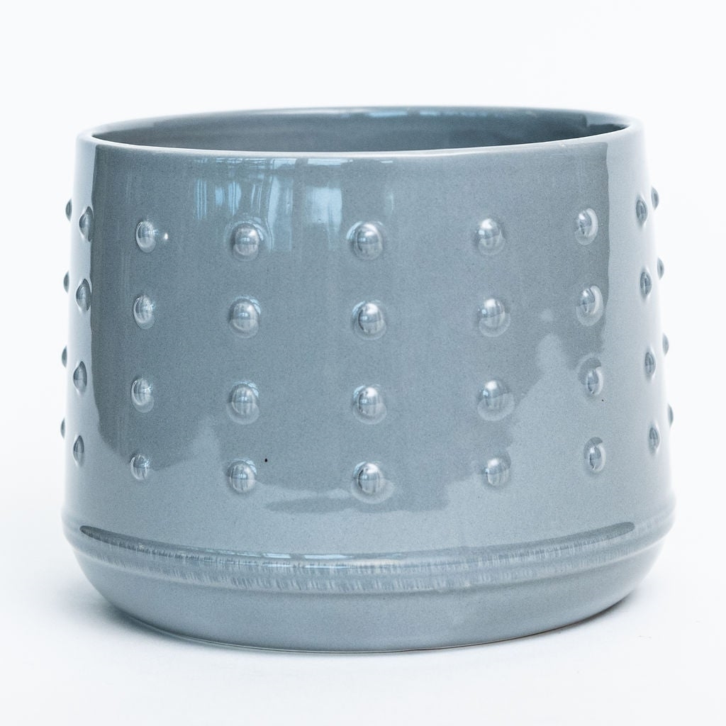AI-CE10-142_Q01 Gray Doted Planter
