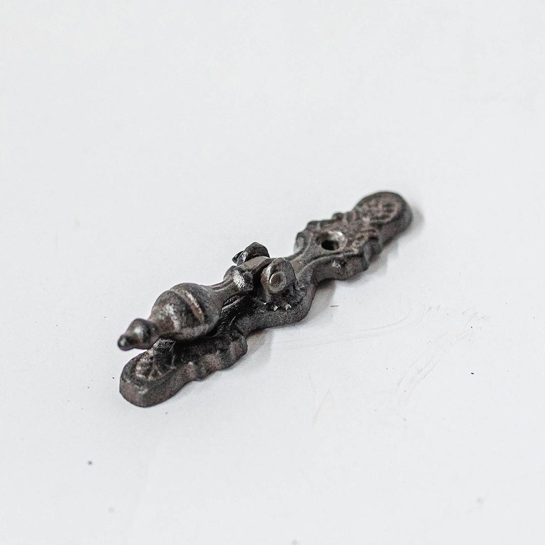 FP-KIN-154_Q01 Cast Iron Knocker Style Drawer Handle