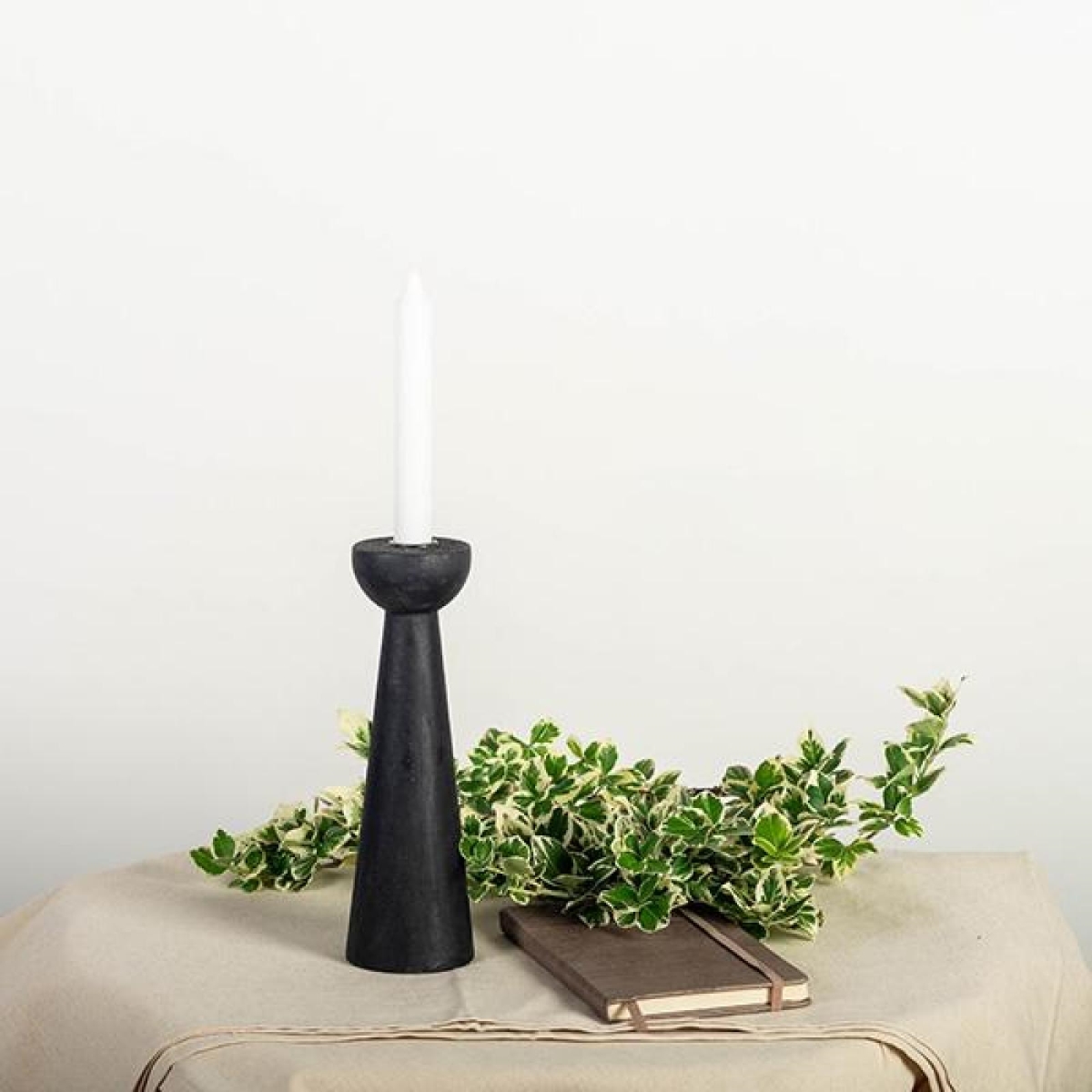 FP-WEN-16950-02_Q01 Black Wooden Cup Shape Top Candle Holder