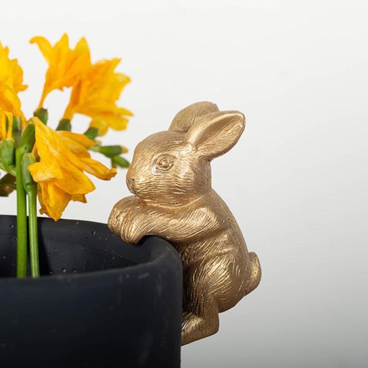FP-CNP-298_Q01 Gold Rabbit Hanging Pot Decoration