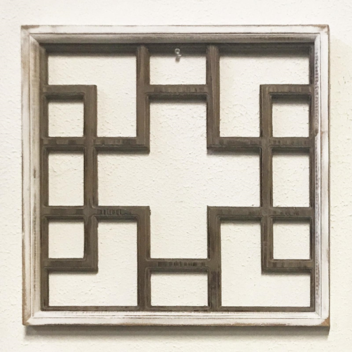 FP-FHB-060_Q01 Brown And Washed White Geometric Pattern Square Wall Decor