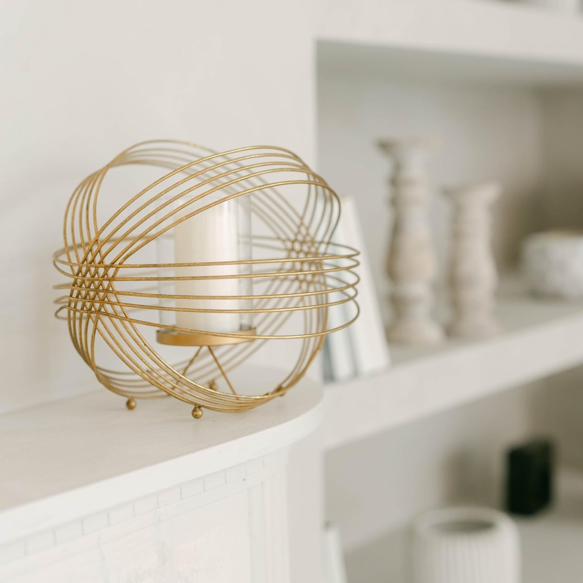 FP-LCD-15040-01_Q01 Gold Metal Sphere Tea Light Candle Holder