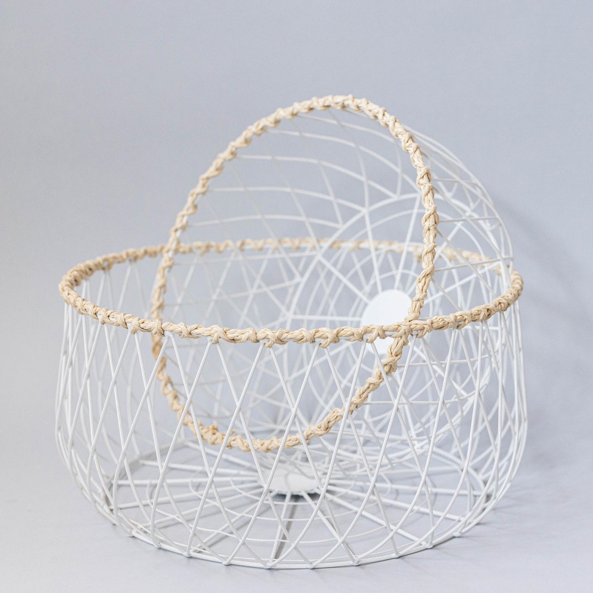 FP-MAC-162 Set Of 2 Round White Metal With Paper Mache Trim Baskets