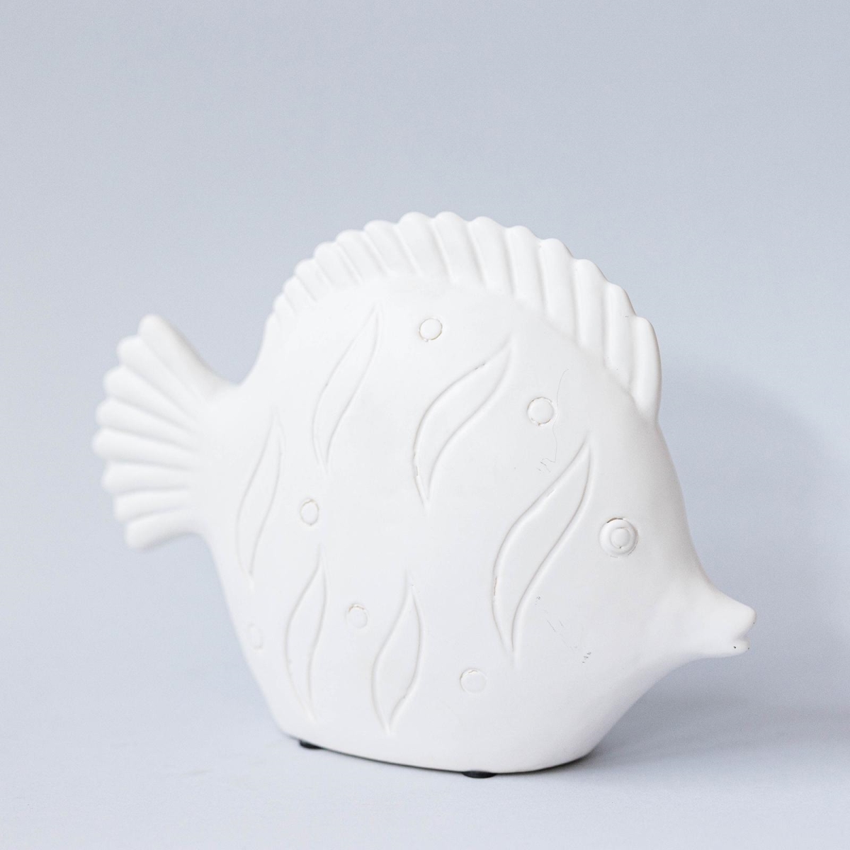 FP-ECX-132-L_Q01 White Patterned Fish Figurine