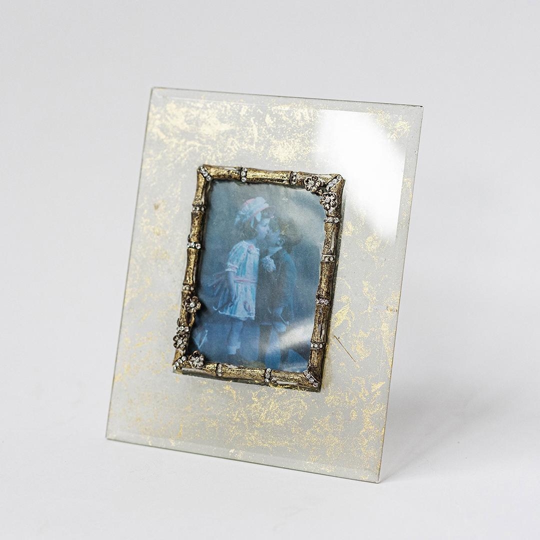 FP-LCD-021_Q01 Antique Gold Colored Photo Frame