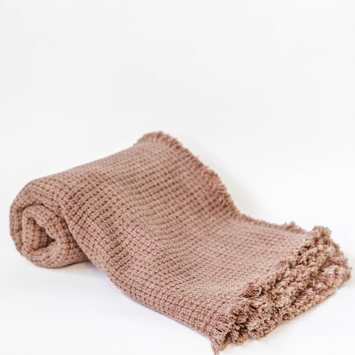 FP-IMT-102-Th-R_Q01 Dusty Rose Cotton With Fringe Throw