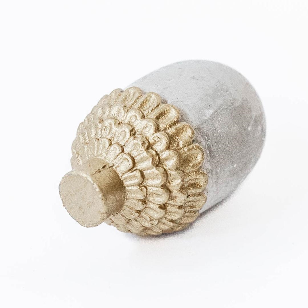 FP-CNP-232_Q01 Gray And Gold Cement Acorn Figurine