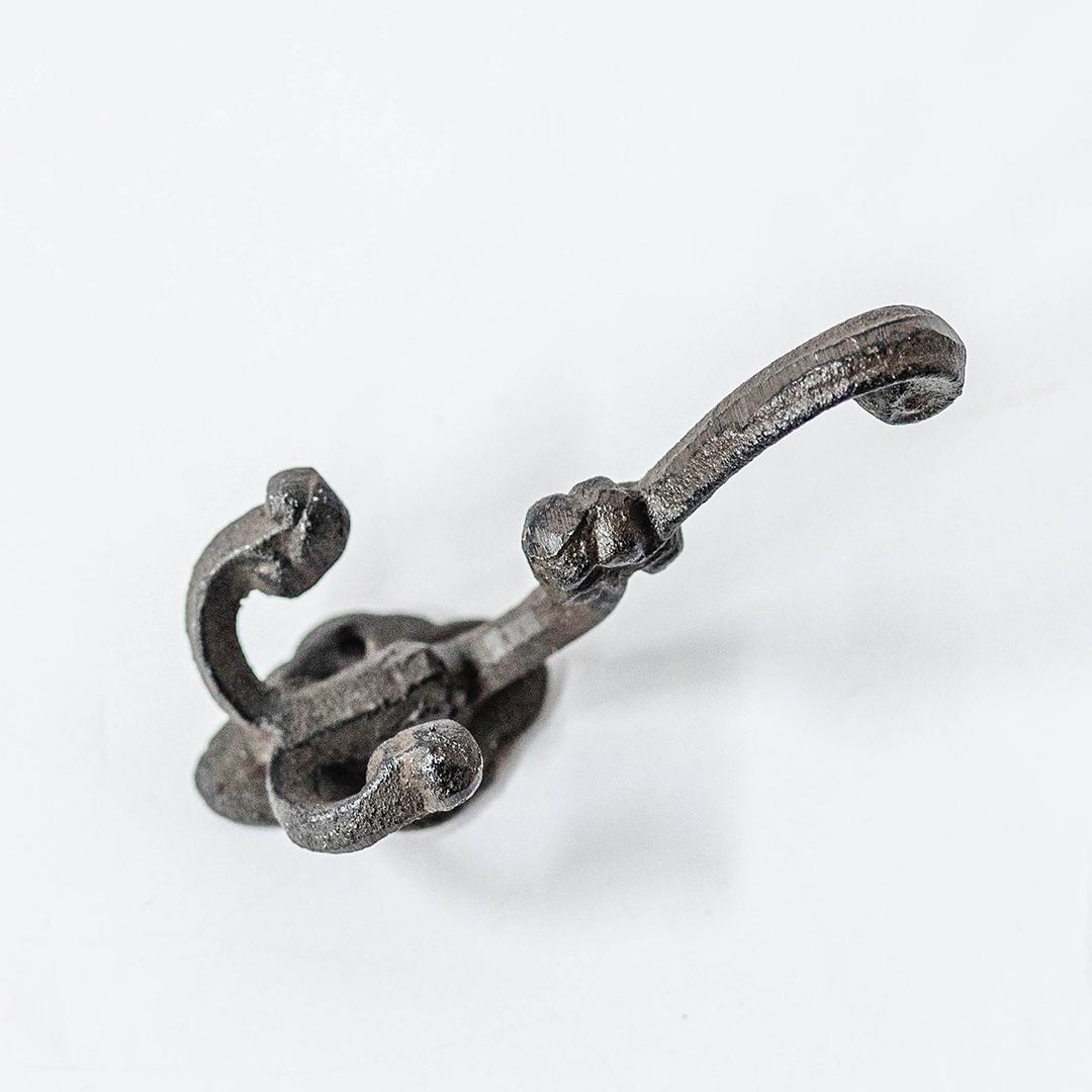 FP-KIN-027-B_Q01 Cast Iron Triple Prong Wall Hook
