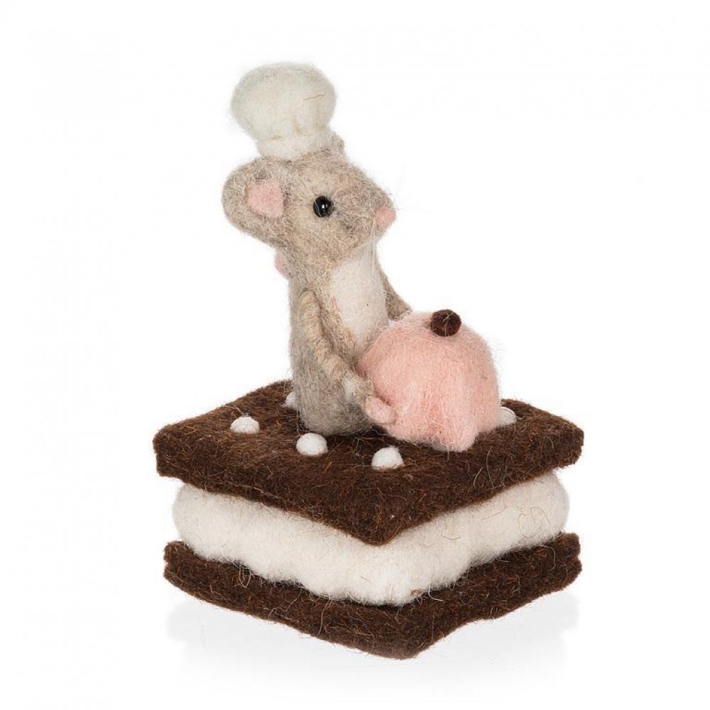 Mouse With Fancy Dessert Decoration