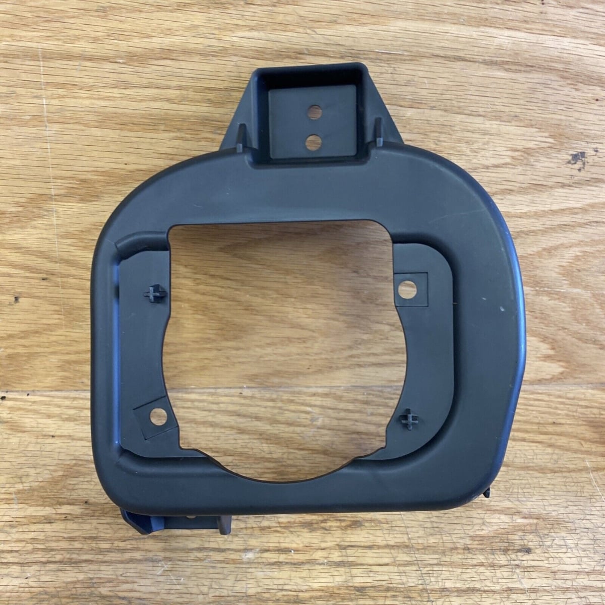 TA-CH2603103 Replacement Passenger Side Fog Light Bracket For JEEP RENEGADE 2015-2023(CH2603103)
