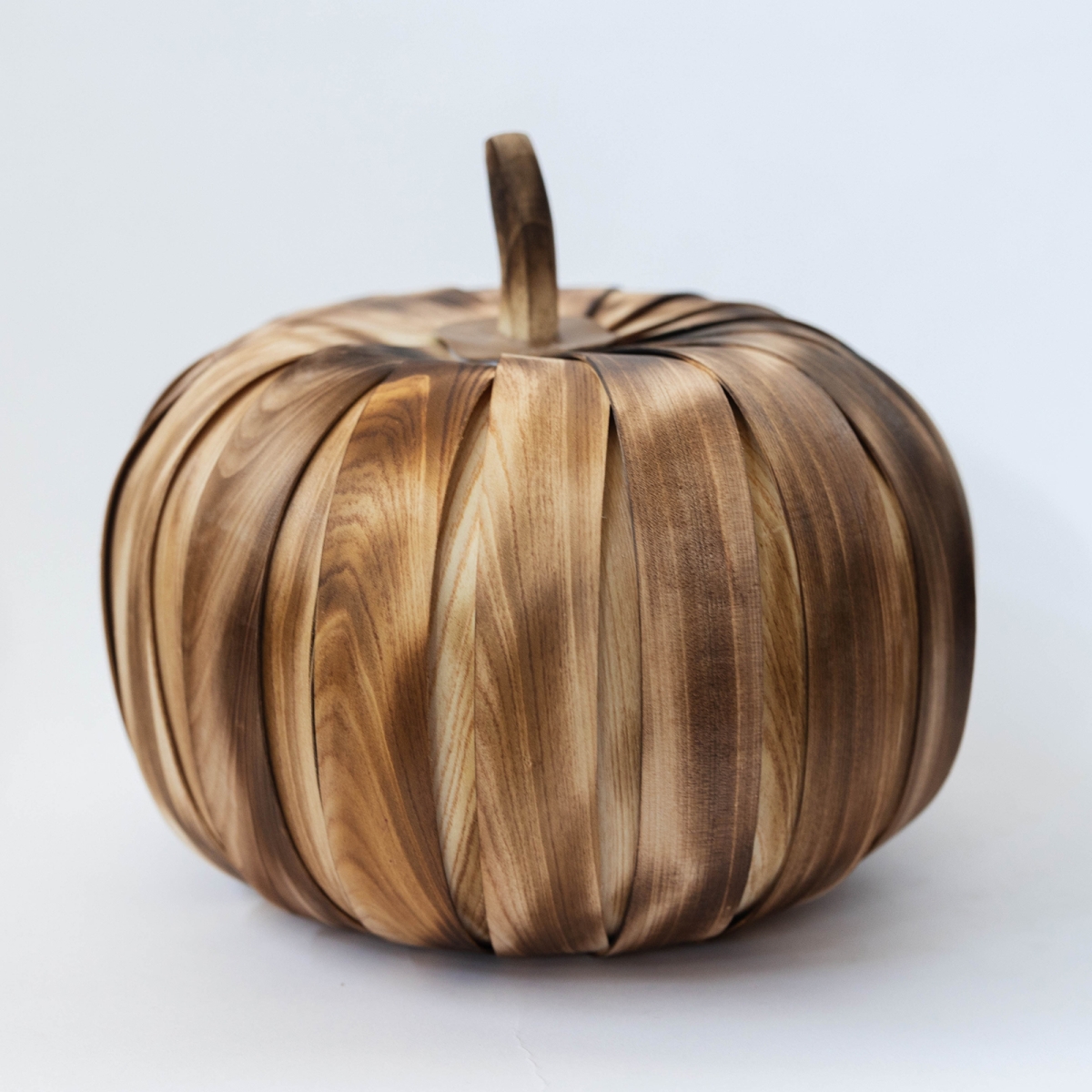 FP-MAC-165-L Pumpkin With An Overlaying Feather Design Figurine