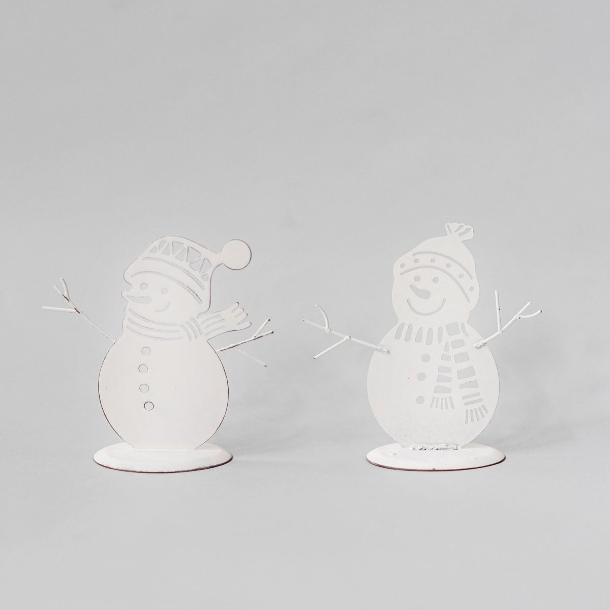 FP-HUS-597 Set Of 2 Assorted Snowmen Dressed For Winter Figurines